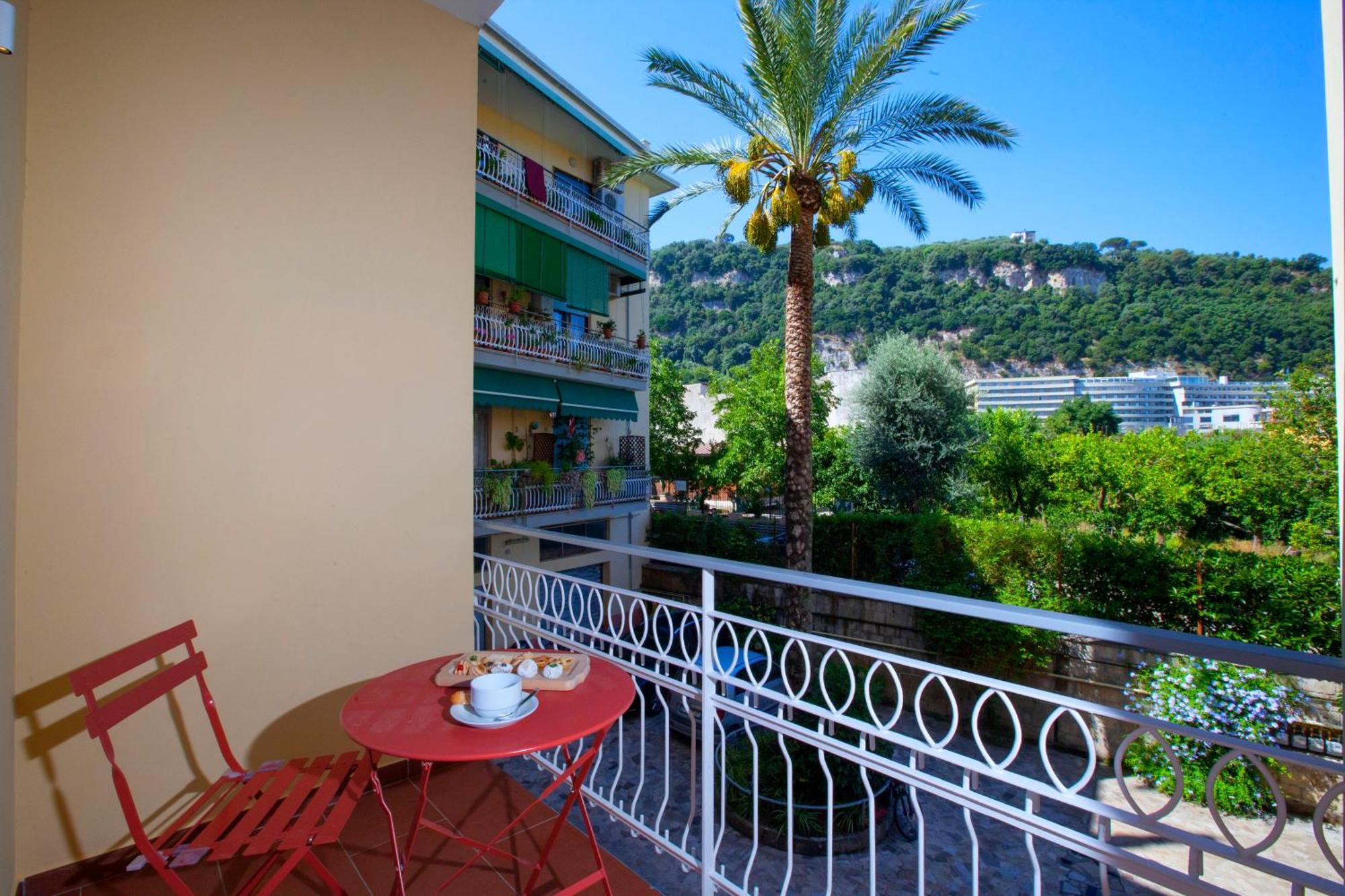 סורנטו Estate4Home - Suites 21 מראה חיצוני תמונה